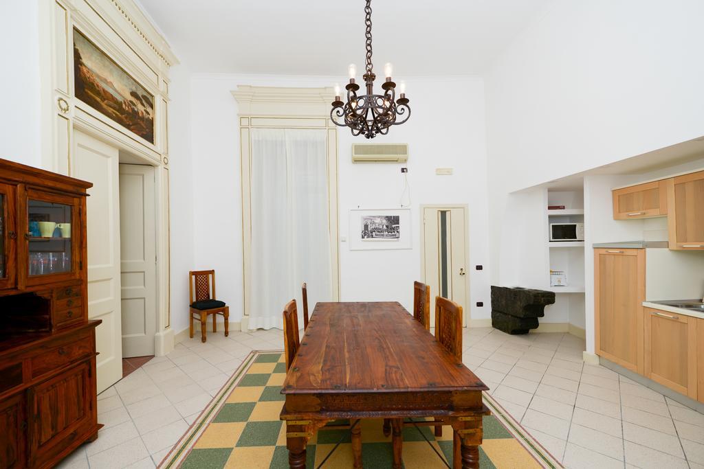 Апартаменты Residenza Santa Chiara Неаполь Экстерьер фото