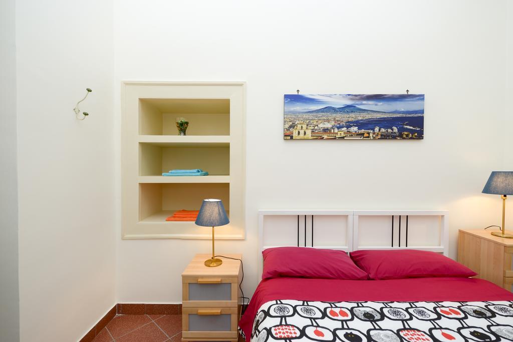 Апартаменты Residenza Santa Chiara Неаполь Экстерьер фото
